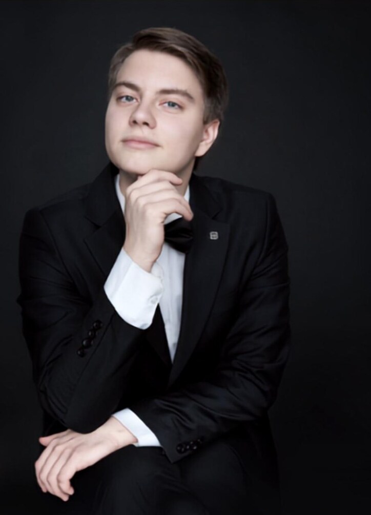 Пианист Вадим Шапыгин